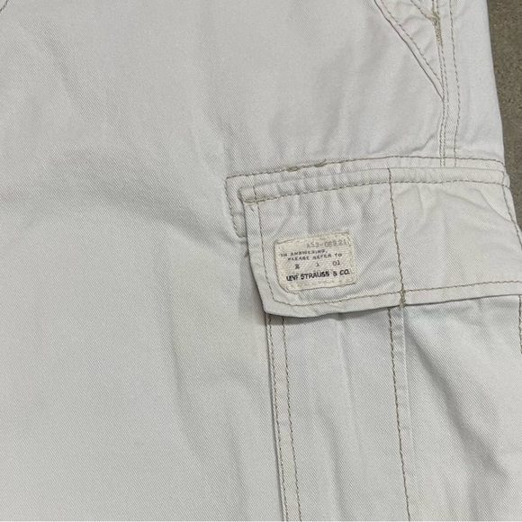 Vintage Y2K Levi's Faded Grunge Baggy Cargo Shorts - Picture 4 of 12